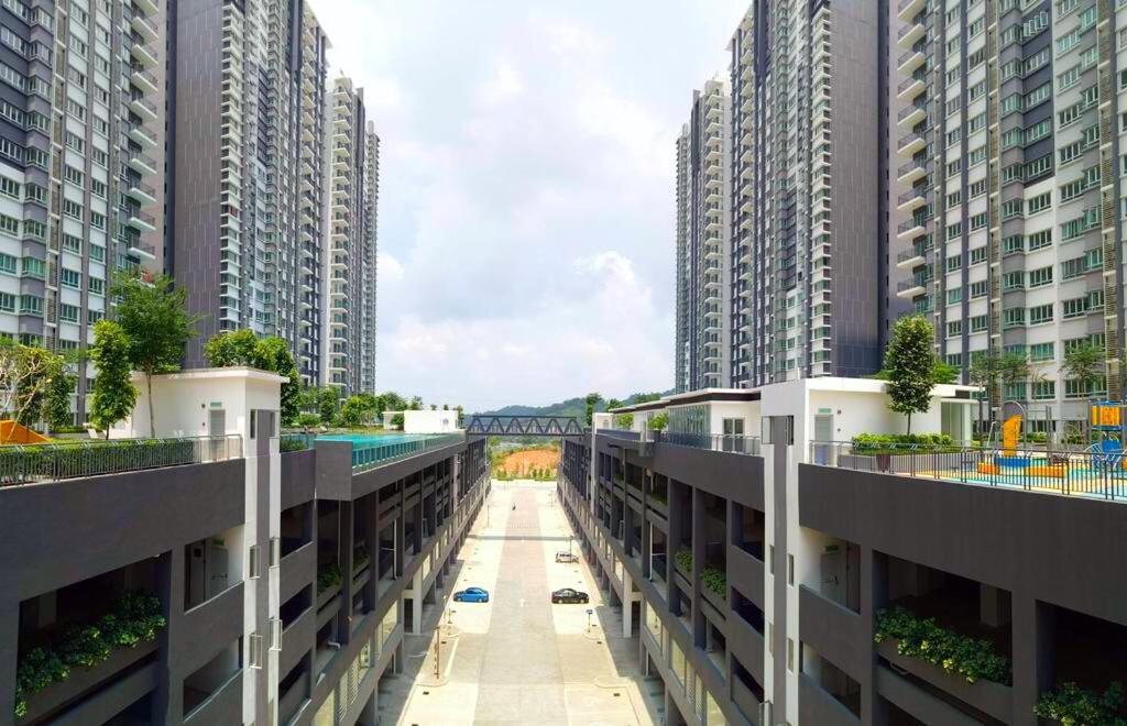 Del'S Guesthouse @ Southville Same Level With Pool Fits 8 Bangi Exterior foto